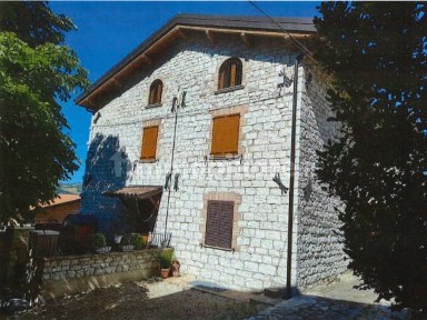 Gubbio, Via dell'Assino