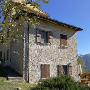 Appartamento all'asta via delle Querce 2, Sant'Anatolia di Narco