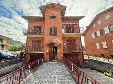 Appartamento via Diaz 18, Centro, Gubbio