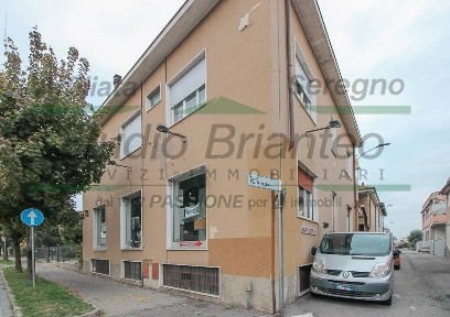 Attività commerciale con laboratorio in Affitto