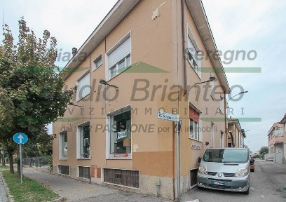 Attività commerciale con laboratorio in Affitto