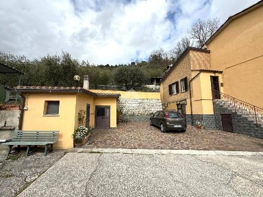 Trilocale Madonna del Ponte, Centro, Gubbio