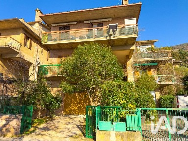 Quadrilocale via San Benedetto 57, Zona Nuova, Assisi