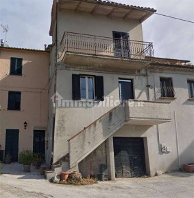 Appartamento all'asta via Del Colle, 10, Fossato di Vico