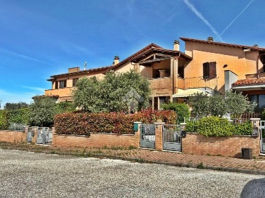 Gualdo Tadino, Via Flaminia Sud, 186
