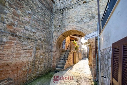 Quadrilocale Pantalla, 1, Pantalla, Todi