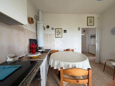 Bilocale frazione Torre Calzolari, Gubbio