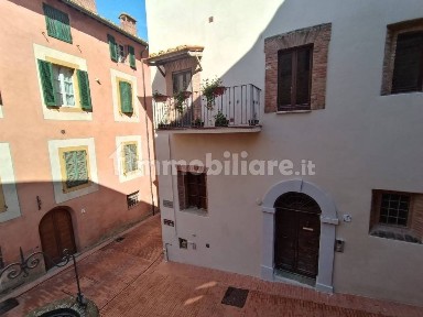 Trilocale vicolo del Pozzo, Centro, Paciano