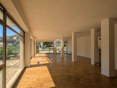 Locale commerciale in Affitto