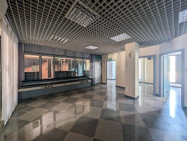 Locale commerciale in Affitto