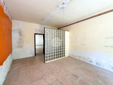 Locale commerciale in Affitto