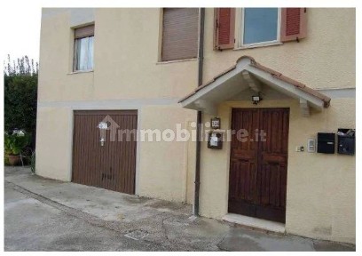 Appartamento all'asta via Los Angeles 104, Assisi
