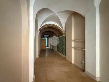 Locale commerciale in Affitto