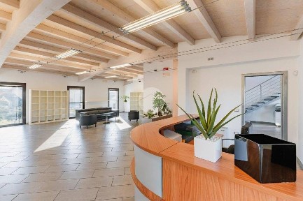 Locale commerciale in Affitto