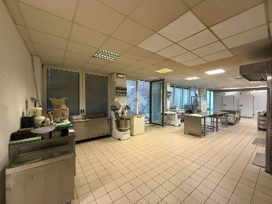 Locale commerciale in Affitto
