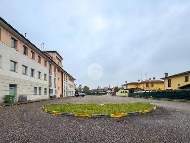 Locale commerciale in Affitto