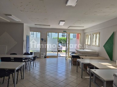 Locale commerciale in Affitto