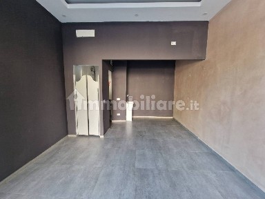 Locale commerciale in Affitto