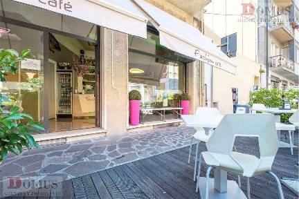 Locale commerciale in Affitto
