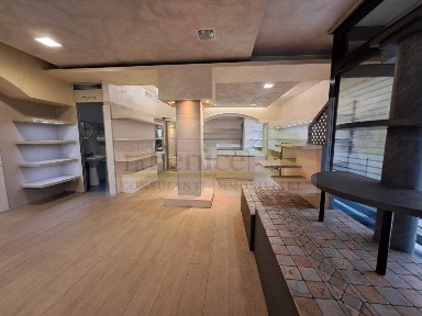 Locale commerciale in Affitto