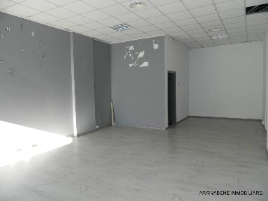 Locale commerciale in Affitto