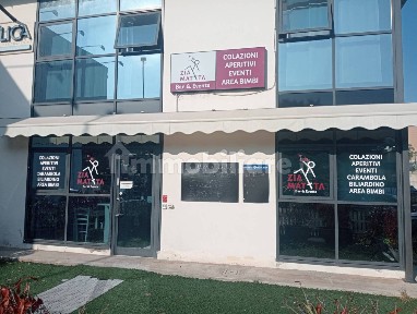 Locale commerciale in Affitto