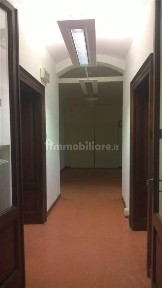 Locale commerciale in Affitto