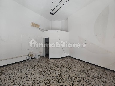 Locale commerciale in Affitto