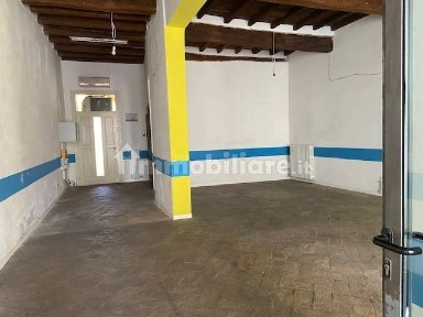 Locale commerciale in Affitto