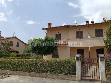 Trilocale via Lucignano 18, Badiaccia, Castiglione del Lago