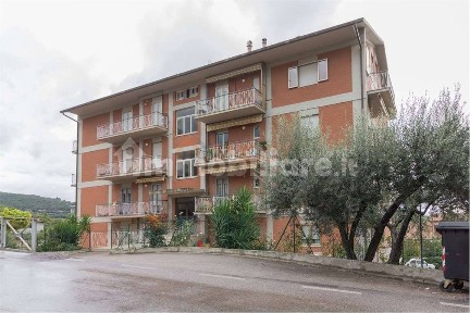 Quadrilocale via della Rivoluzione, Chiugiana La Commenda, Corciano