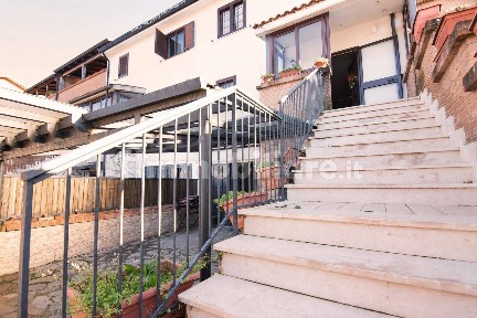 Villa a schiera 5 locali, buono stato, Pratola Serra