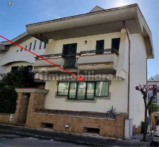 Villetta a schiera all'asta via Nicolodi, 9-11, Avellino