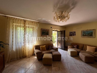 Villa a schiera via Biagio De Giovanni, Torchiati, Montoro