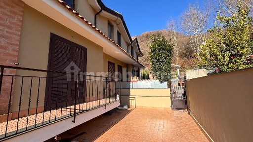 Villa a schiera via Gaudi 1, Monteforte Irpino