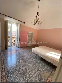 Villa a schiera piazza Umberto I, Centro, Greci