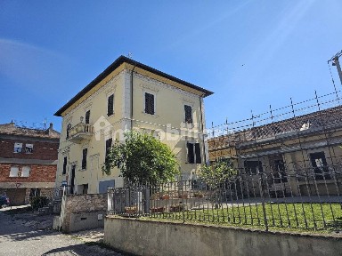 Bilocale largo Giuseppe Garibaldi 2, Sant'Eraclio, Case Vecchie, Foligno