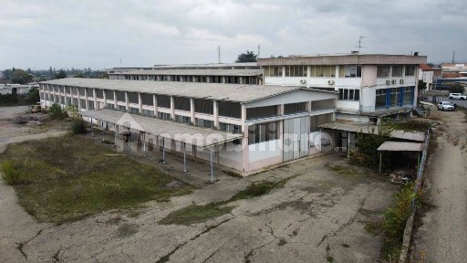 Capannone in Vendita