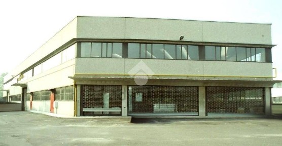 Capannone in Vendita