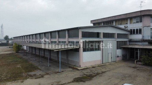 Capannone in Vendita
