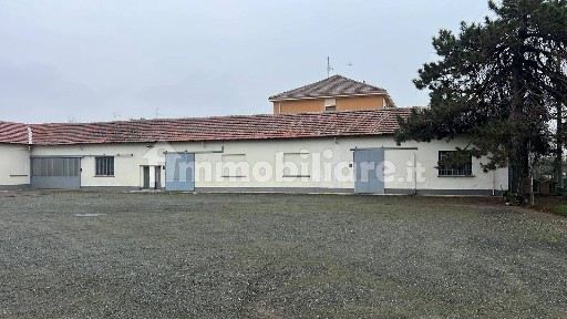 Capannone in Vendita
