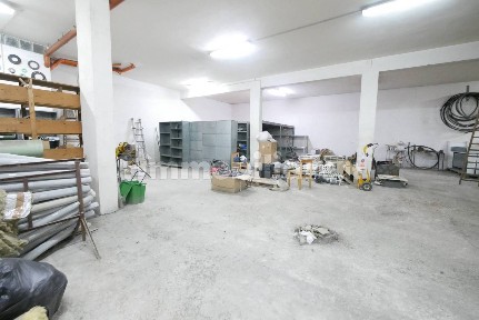 Magazzino - Deposito in Vendita