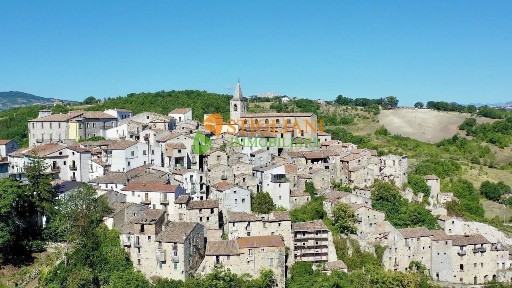 Gildone, Via Municipio