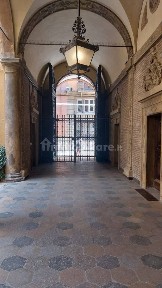 Attico via Castiglione 1, Centro Storico, Bologna