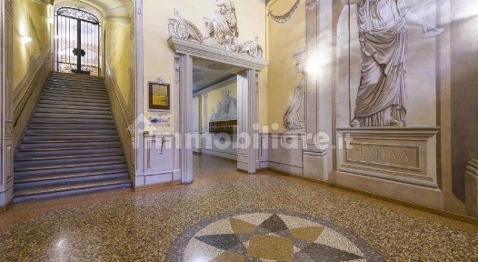 Attico via Galliera, Centro Storico, Bologna