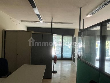 Locale commerciale in Affitto