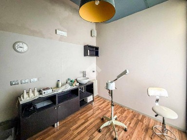 Locale commerciale in Affitto