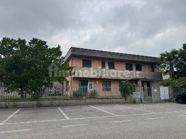 Cornegliano Laudense, Via Lombardia, 18