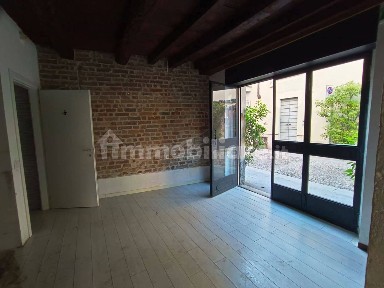 Lodi, Via Ottone Morena, 8