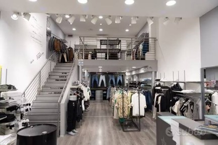 Locale commerciale in Affitto